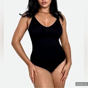 Luxmery Black Sculpting Bodysuit, XS-S, BNWT